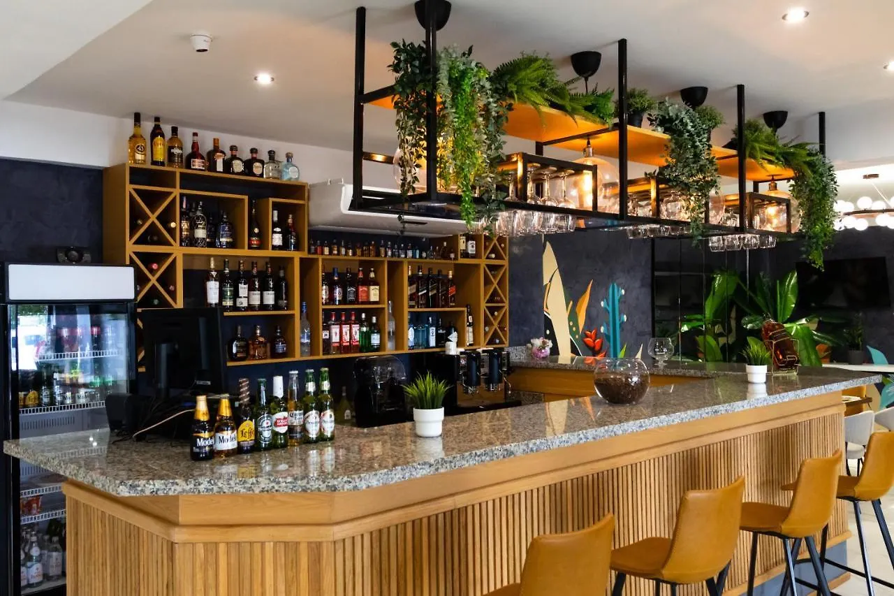 Habana Hotel Y Restaurante Higüey República Dominicana